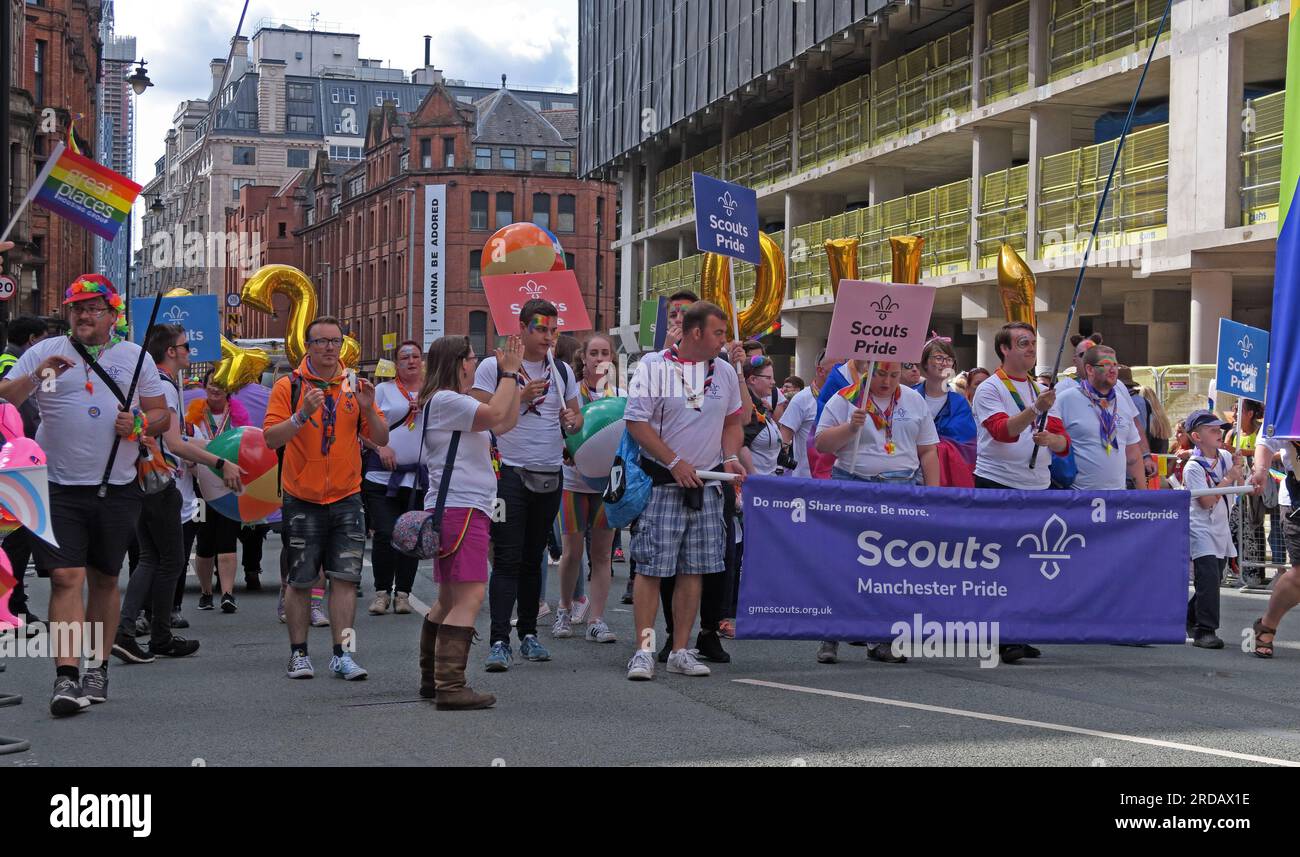 Scouts Manchester Pride Festival Parade, 36 Whitworth Street, Manchester, England, Großbritannien, M1 3NR Stockfoto