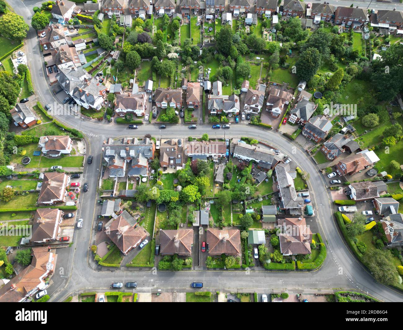 Luftaufnahme der Vorstadthäuser und Gärten in der Stadt Hereford UK vom Juli 2023 Stockfoto