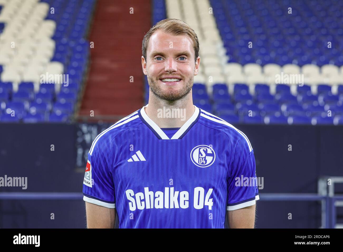 Gelsenkirchen, Deutschland. 20. Juli 2023. Teamfoto FC Schalke 04, Thomas Ouwejan von Schalke Credit: Tim Rehbein/dpa/Alamy Live News Stockfoto