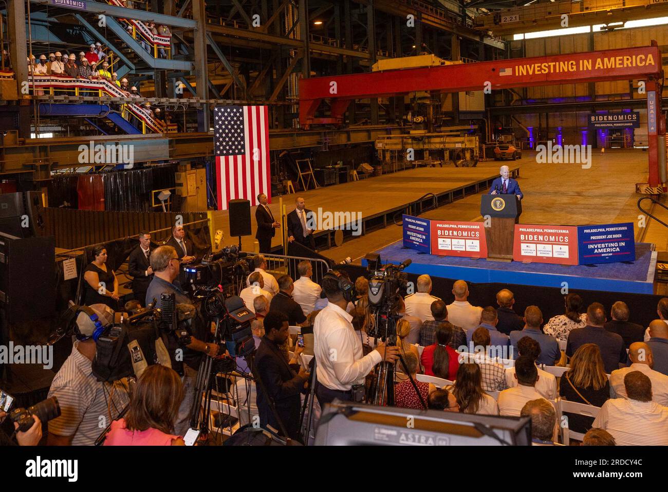 Philadelphia, Usa. 20. Juli 2023. Präsident Joe Biden spricht am Donnerstag, den 20. Juli 2023, auf der Werft in Philadelphia über seinen Wirtschaftsplan. Foto: Laurence Kesterson/UPI Credit: UPI/Alamy Live News Stockfoto