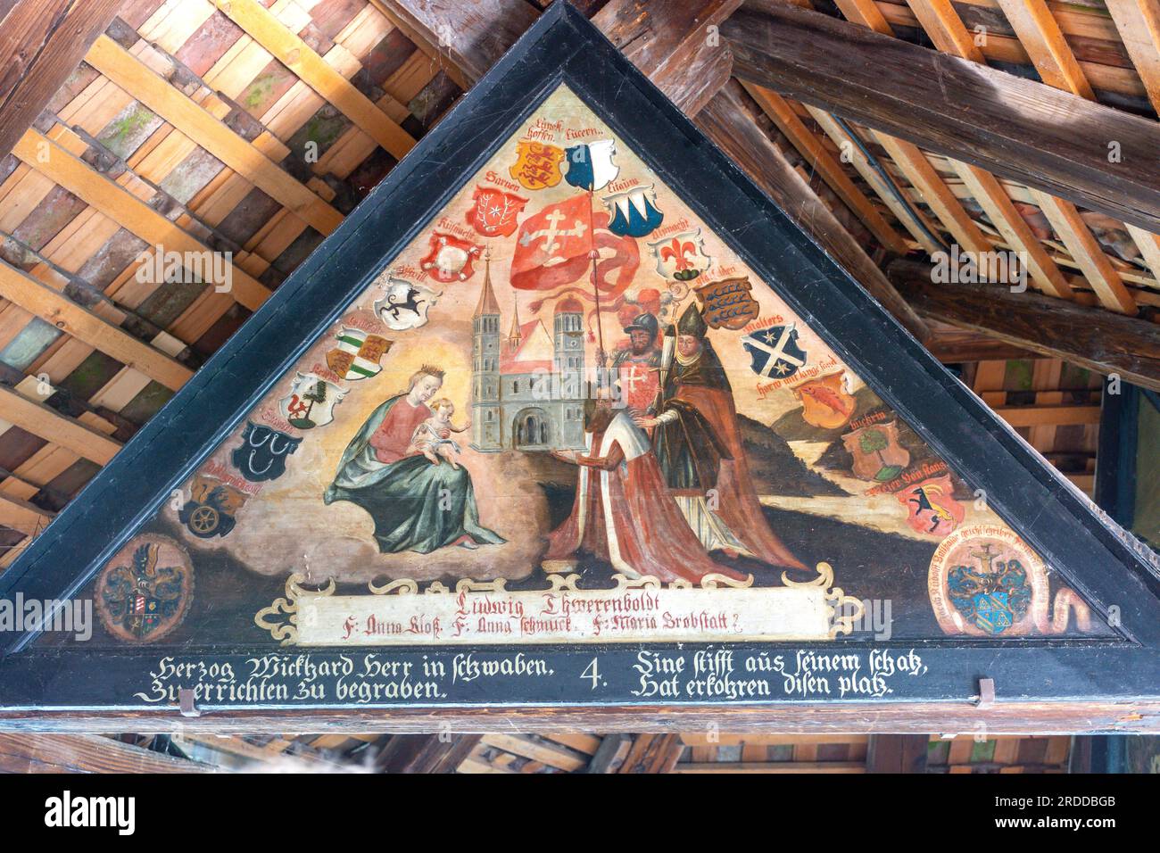 Bemalte dreieckige Innenrahmen an der Kapellbrücke, Luzern, Luzern, Schweiz Stockfoto
