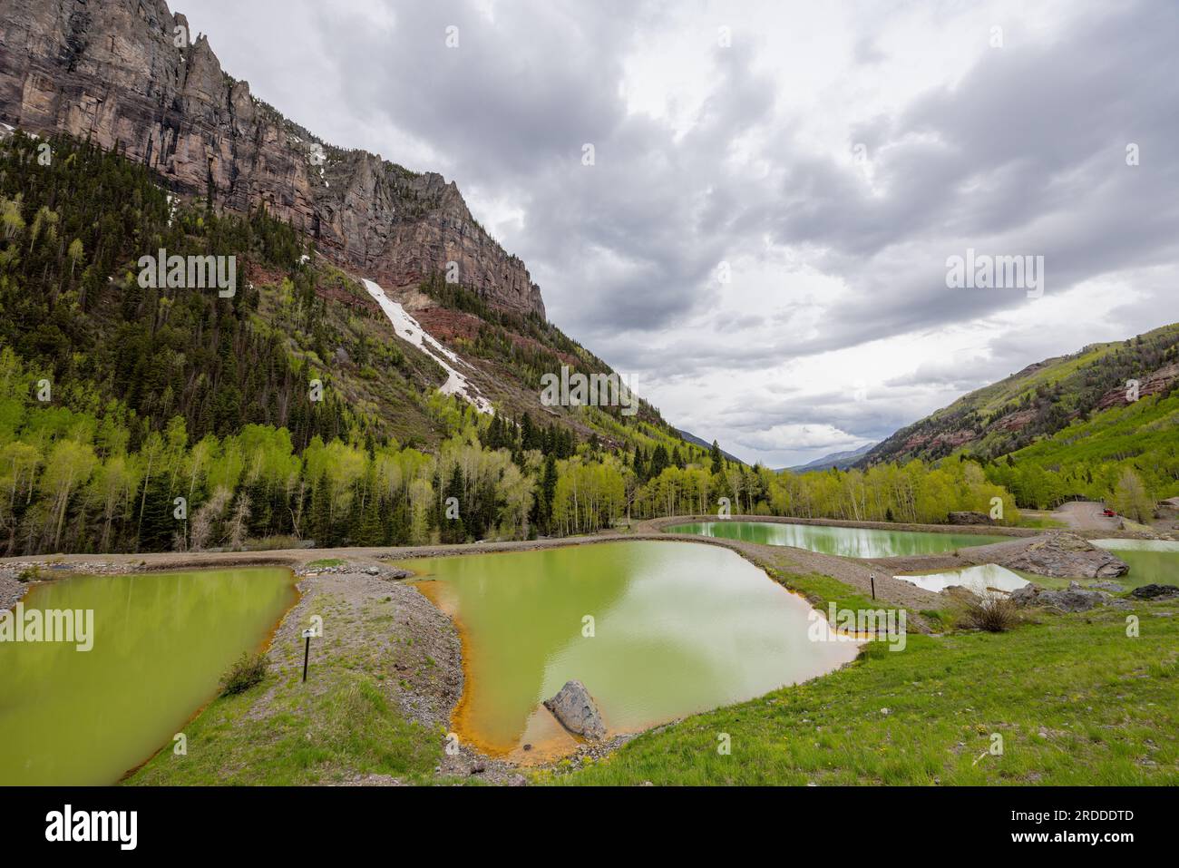 Wolkiger Blick auf den Bridal Veil Trail in Colorado Stockfoto
