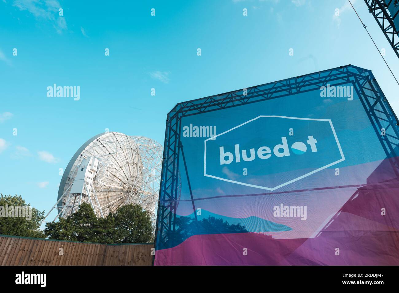 Das Blue Dot Festival 2023 findet am Wochenende vom 20. Juli bis 23. Juli 2023 im berühmten Jodrell Bank Observatory in Cheshire im Vereinigten Königreich statt. Stockfoto