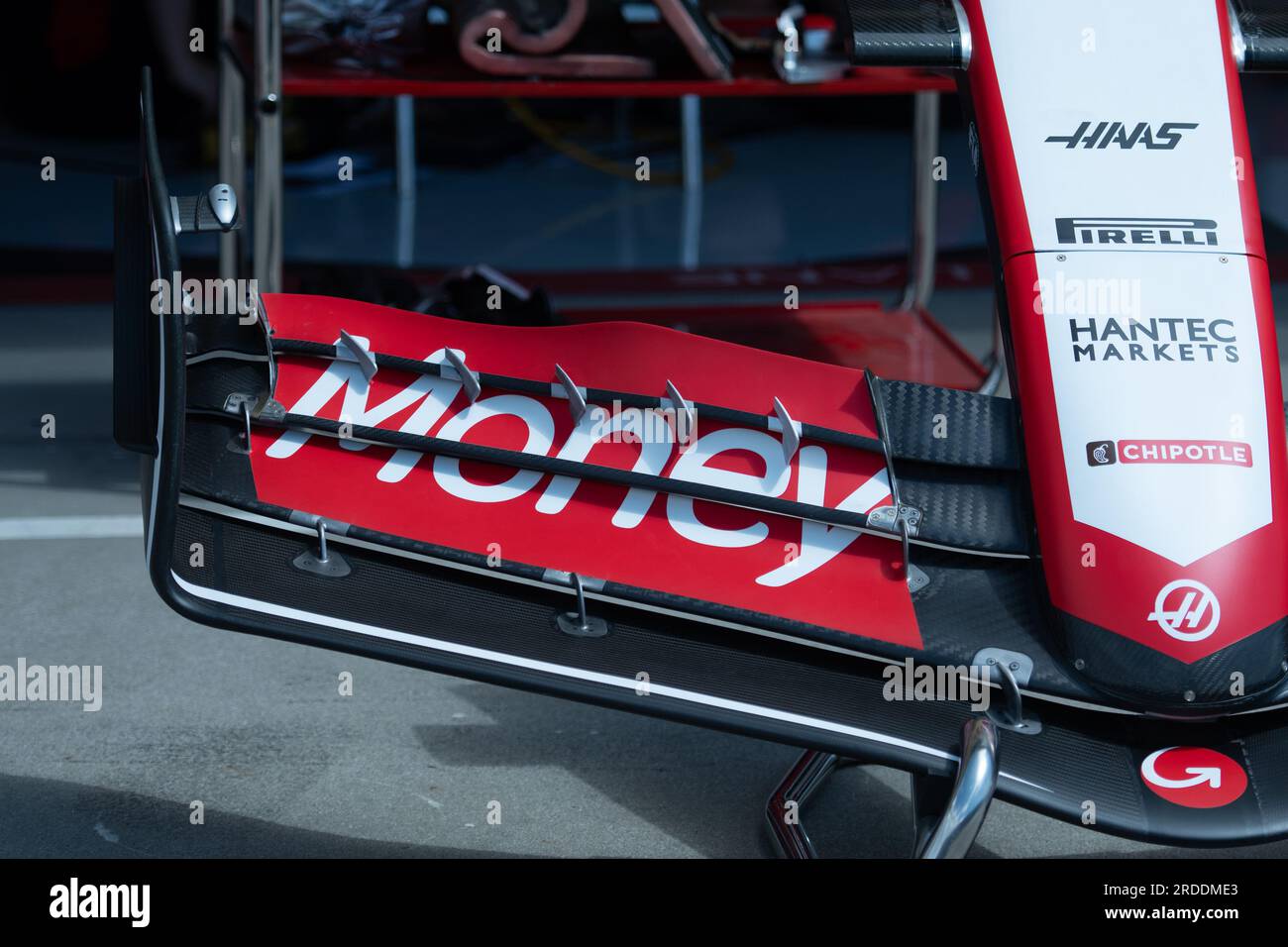 Budapest, Ungarn - 20. JULI 2023, Front Wing, Detail, HAAS VF-23, Media Day im Hungaroring Stockfoto