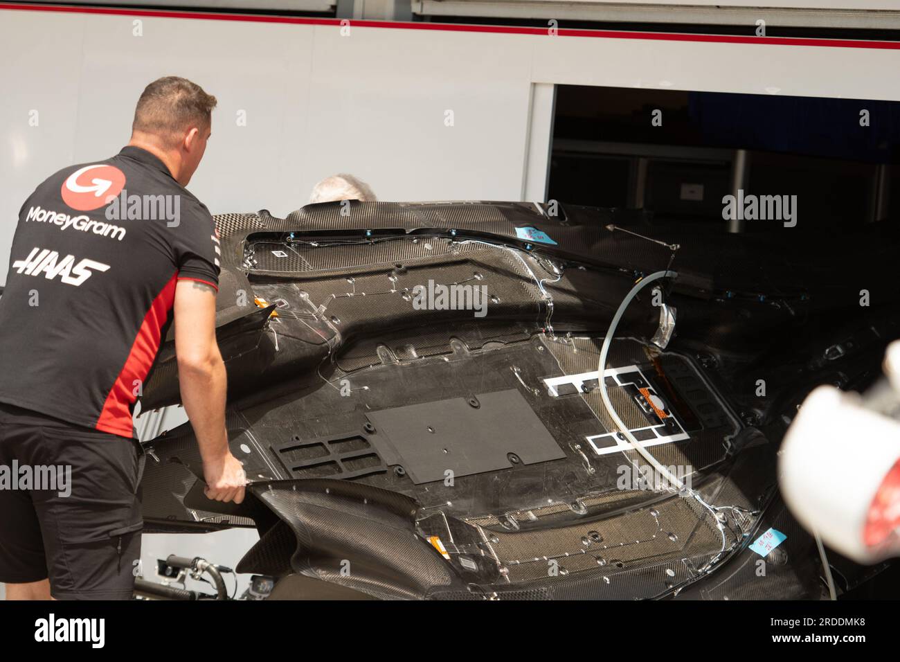 Budapest, Ungarn - 20. JULI 2023, Bodenflugeinheit, HAAS VF-23, Haas Mechanic, Medientag im Hungaroring Stockfoto