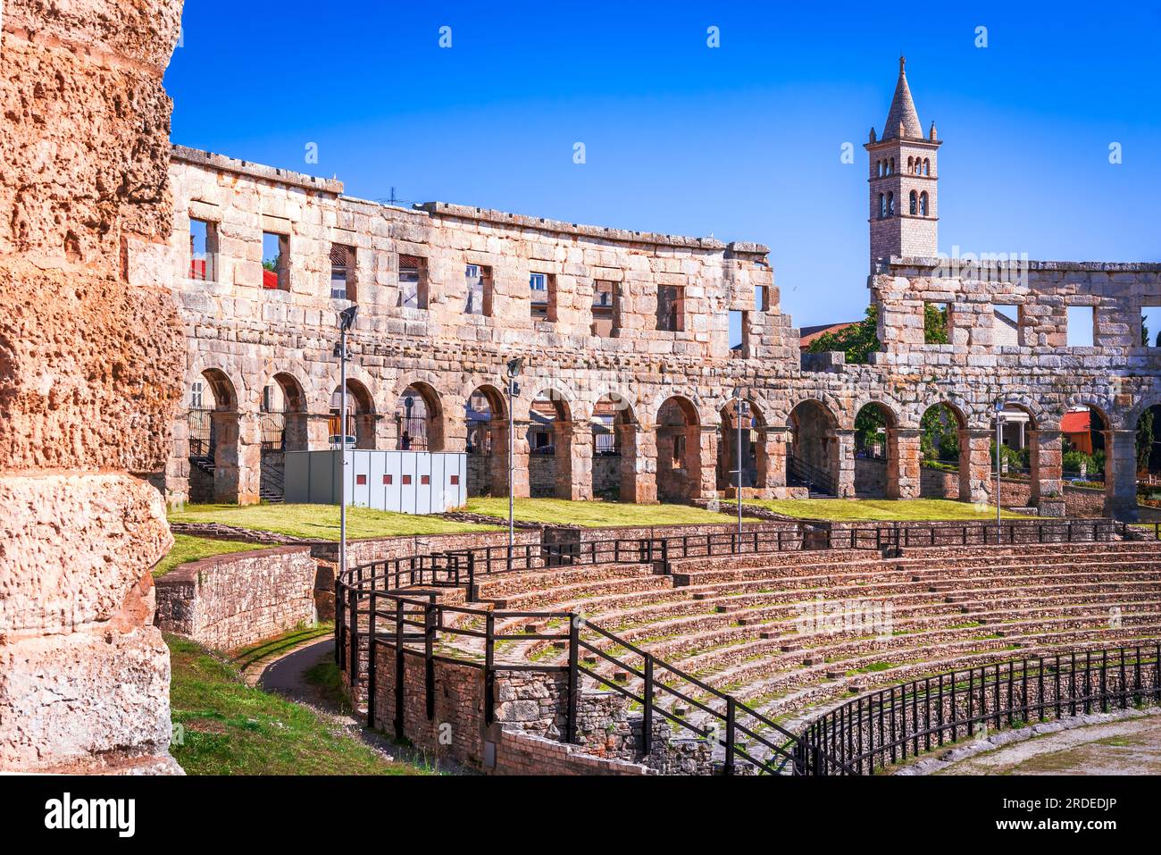 Pula, Kroatien. Berühmte antike Arena aus der Zeit des Römischen Reiches, historische Region Dalmatien, Halbinsel Istrien. Stockfoto