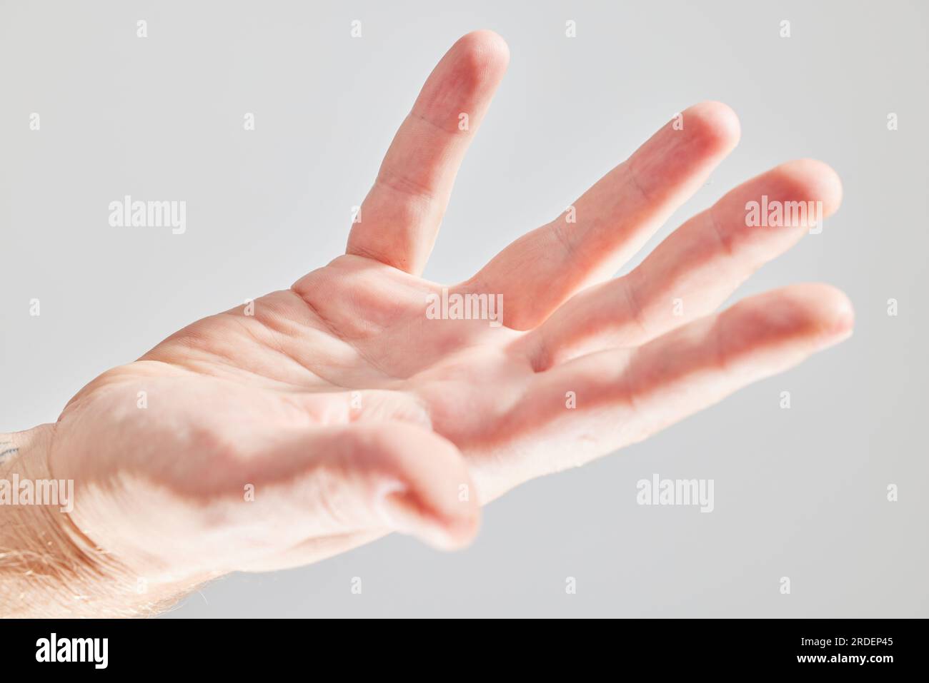 Nahaufnahme der männlichen Hand mit den Fingern Stockfotografie - Alamy