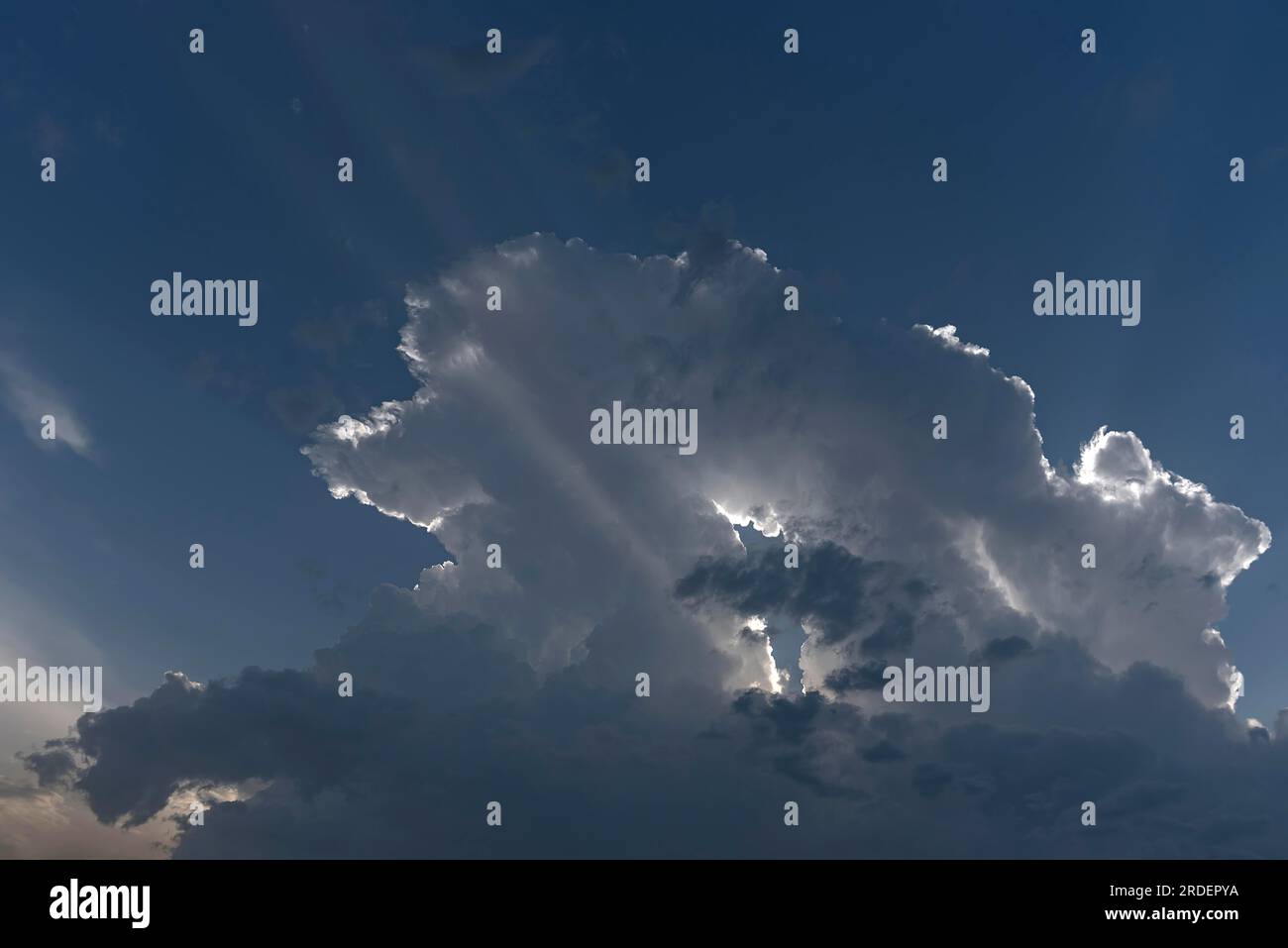 Sturmwolken (Cumulonimbus), Bayern, Deutschland Stockfoto