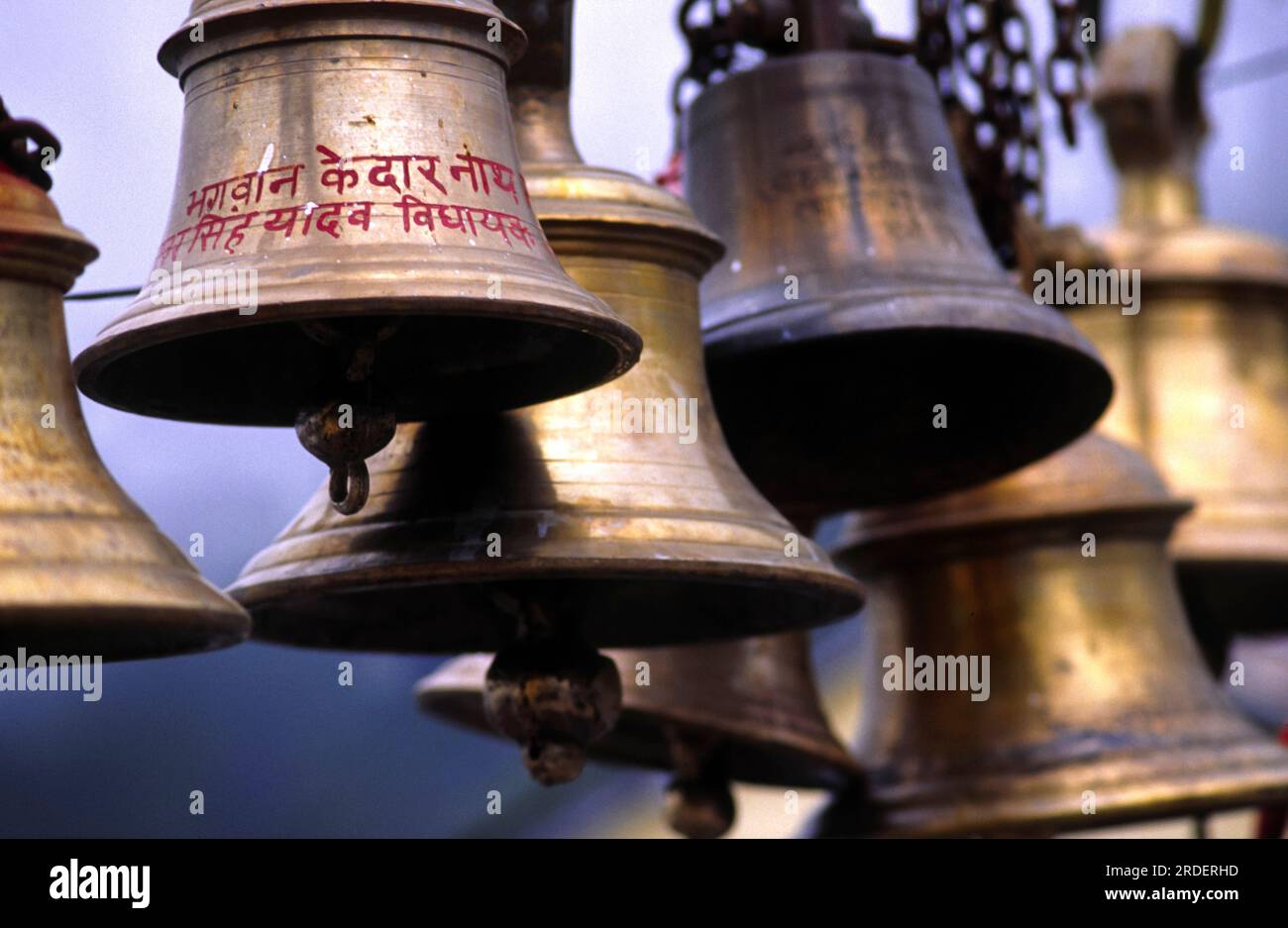 Votivglocken, Kedarnath-Tempel, Himalaya Garhwal, Uttarakhand, Uttar Pradesh, Indien. Stockfoto