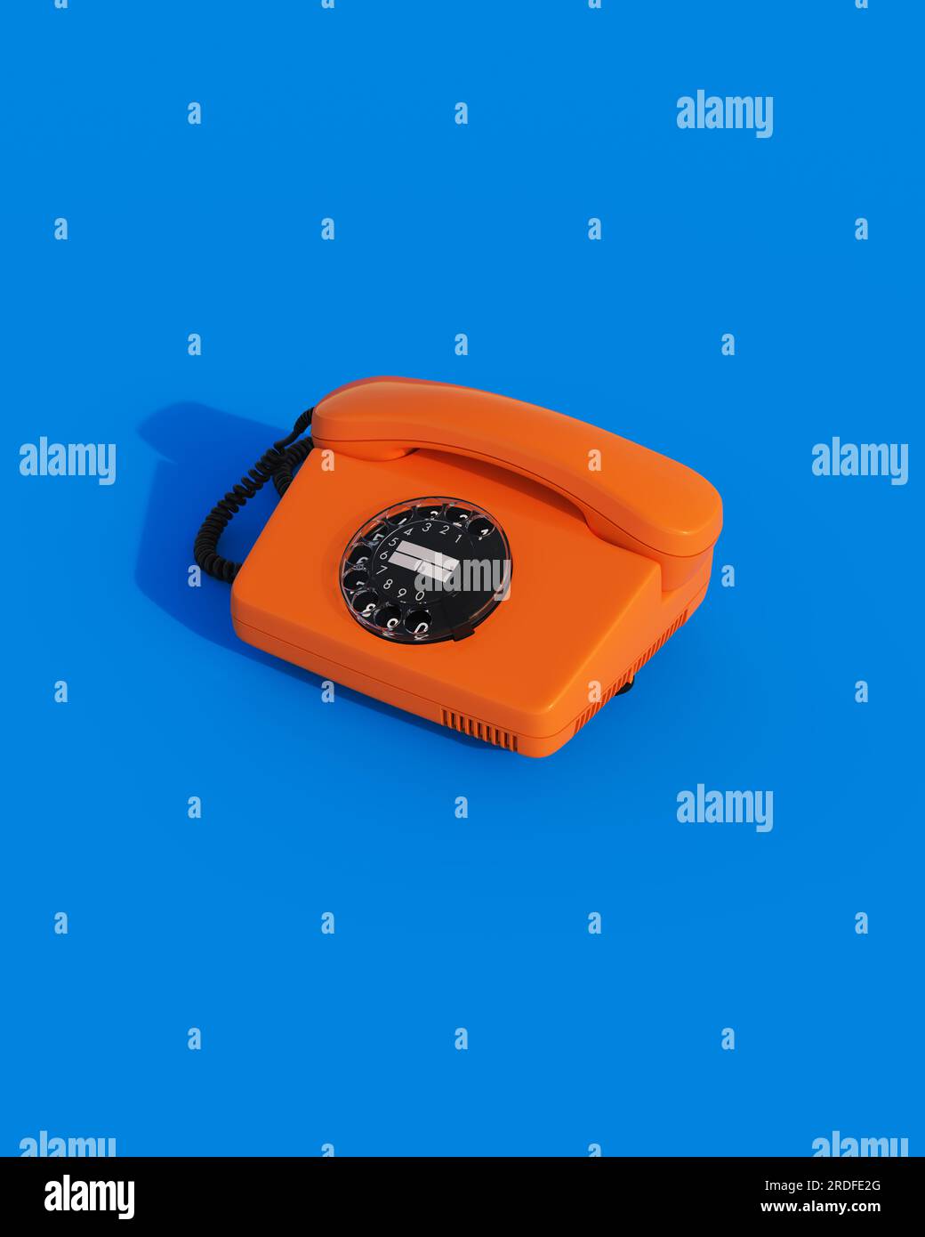 Orangefarbenes Telefon Nostalgia 80s 90s Retro Kitsch Blue Hintergrundtapete 3D Illustration Rendering digital Stockfoto
