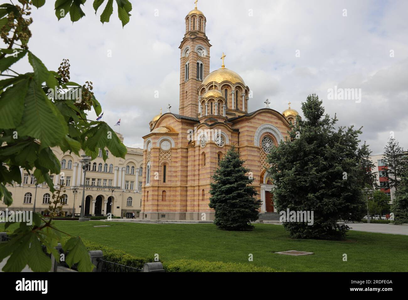 Orthodoxer Kirchenaußencharme in Banja Luka Stockfoto