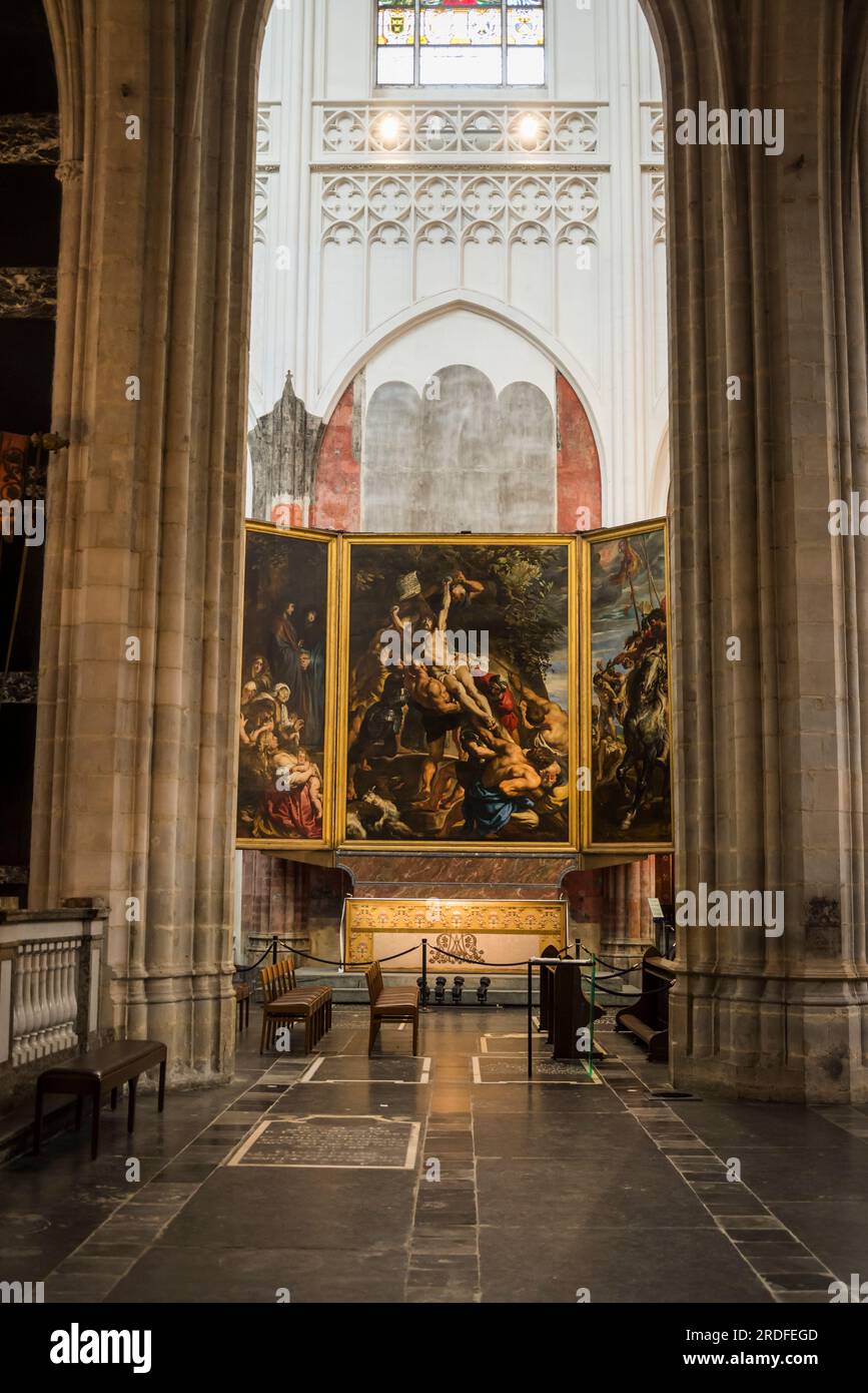 Das Altarbild des Kreuzes von Peter Paul Rubens, die Frauenkathedrale, die große gotische Kirche, Antwerpen, Belgien Stockfoto
