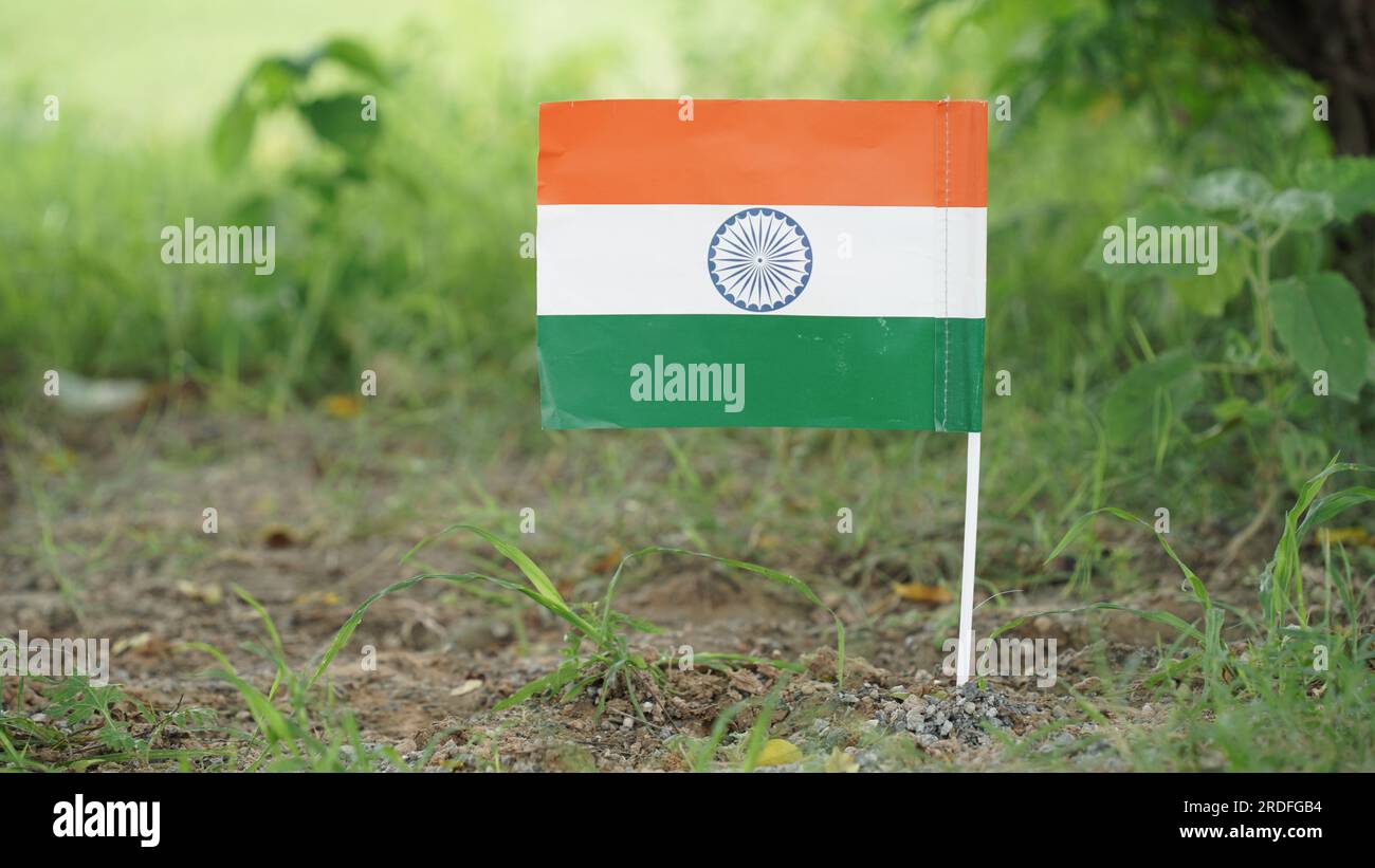 Die indische Flagge ist elegant, mit drei Farben und einem Kreis in der Mitte. Stockfoto