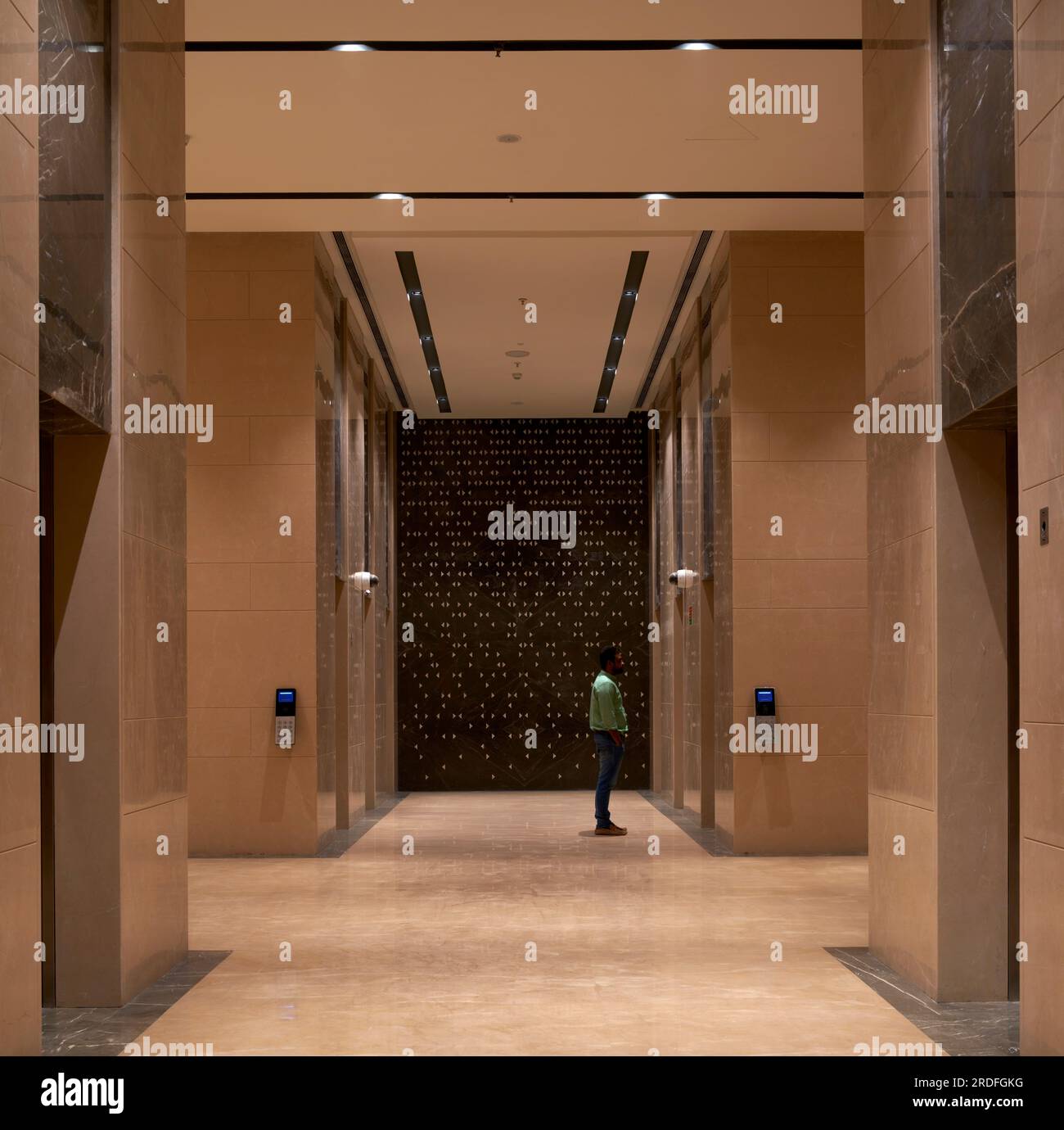 Hubwellen. Surat Diamond Bourse, Surat, Indien. Architekt: Morphogenese 2023. Stockfoto