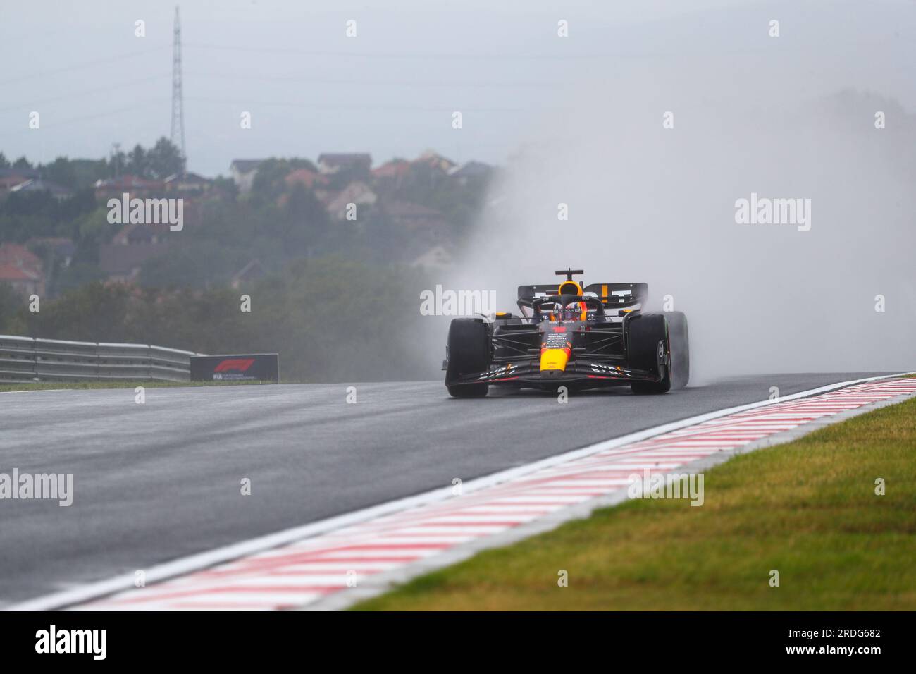 Max Verstappen (NED) Redbull Racing RB19 während der kostenlosen Übung 1, Freitag, 21. Juli, FORMEL 1 QATAR AIRWAYS GRAND PRIX 2023 - Jul21 bis Jul23 Stockfoto