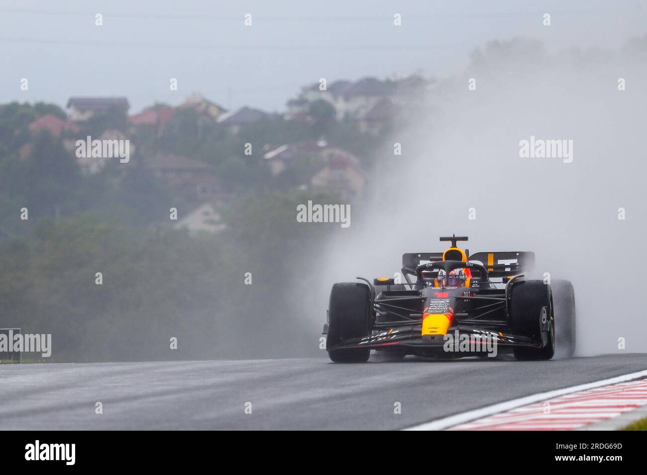 Max Verstappen (NED) Redbull Racing RB19 während der kostenlosen Übung 1, Freitag, 21. Juli, FORMEL 1 QATAR AIRWAYS GRAND PRIX 2023 - Jul21 bis Jul23 Stockfoto