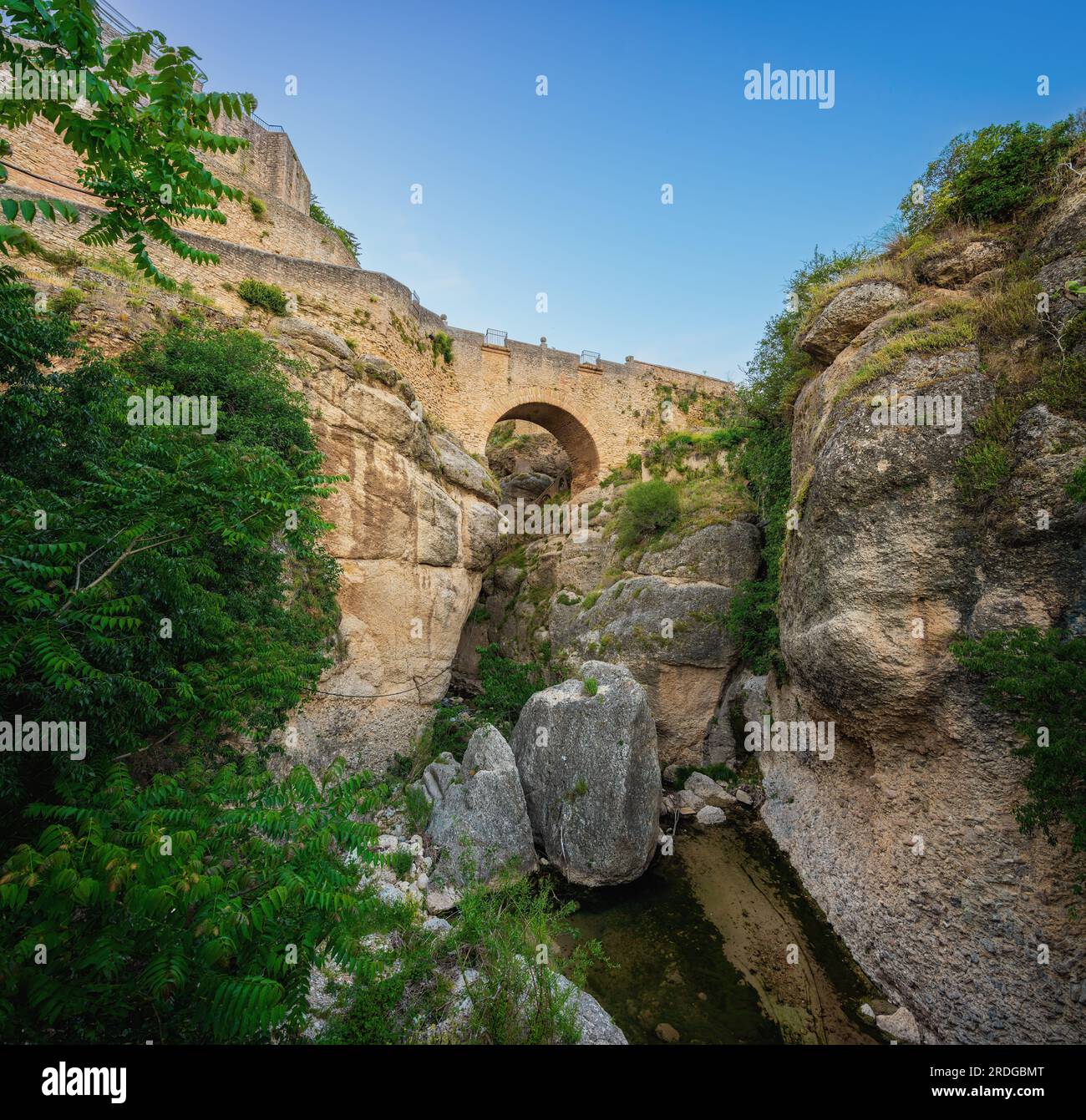 Puente Viejo Bridge - Ronda, Andalusien, Spanien Stockfoto