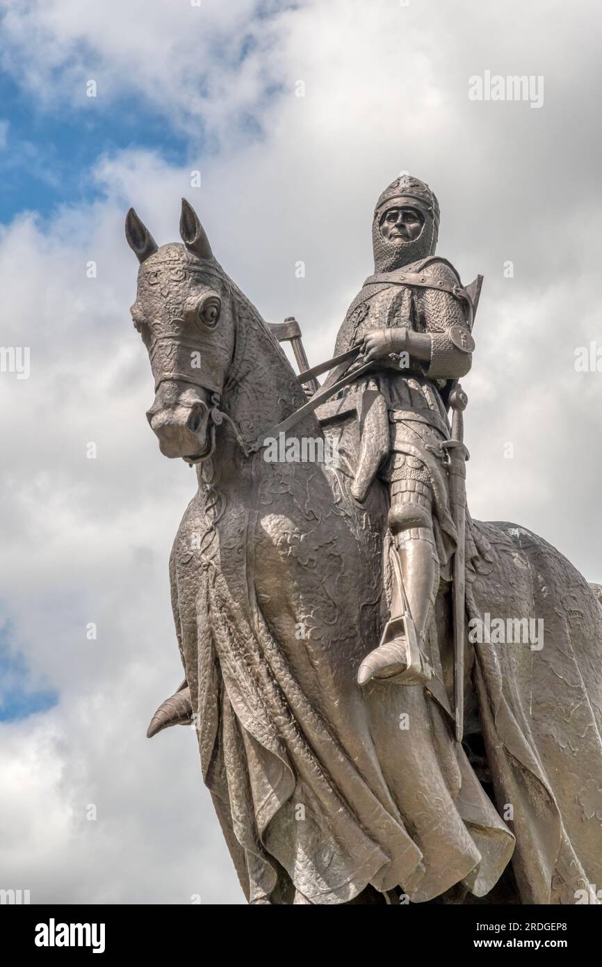 Statue von Robert the Bruce zu Pferd an der Stelle der Schlacht von Bannockburn am Stadtrand von Stirling, Schottland. Stockfoto