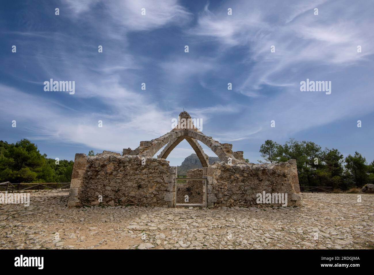 Ein alter Brunnen für Schnee, Mariola Naturpark. Alicante. Spanien Stockfoto