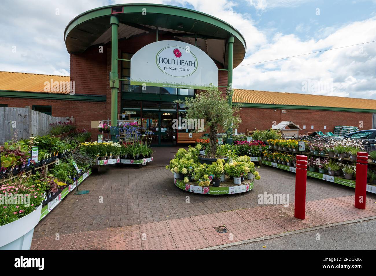 Großer Haupteingang zum Heath Garden Center. Stockfoto