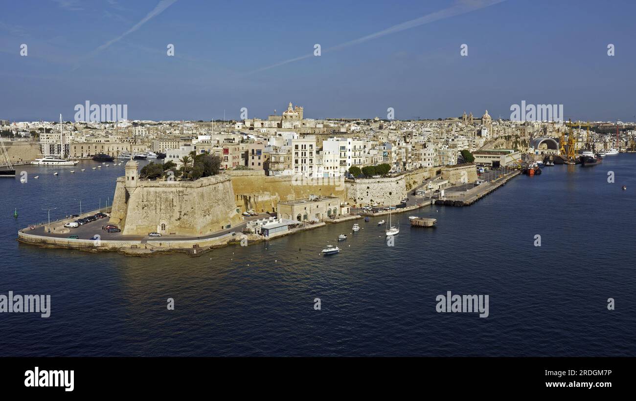 Insel Malta, Blick auf den großen Hafen mit Fort St. Angelo und Valletta Stockfoto