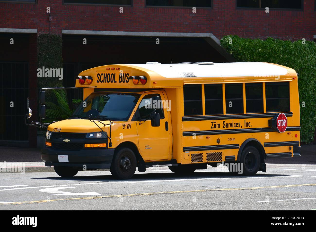 Thomas Minotour Chevrolet Express 4500 Scool Bus, San Francisco, Kalifornien, USA, Nordamerika Stockfoto