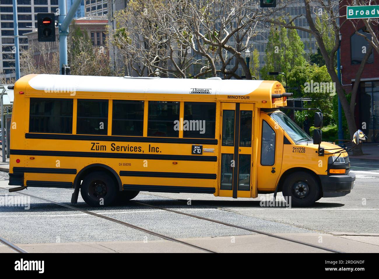Thomas Minotour Chevrolet Express 4500 Scool Bus, San Francisco, Kalifornien, USA, Nordamerika Stockfoto