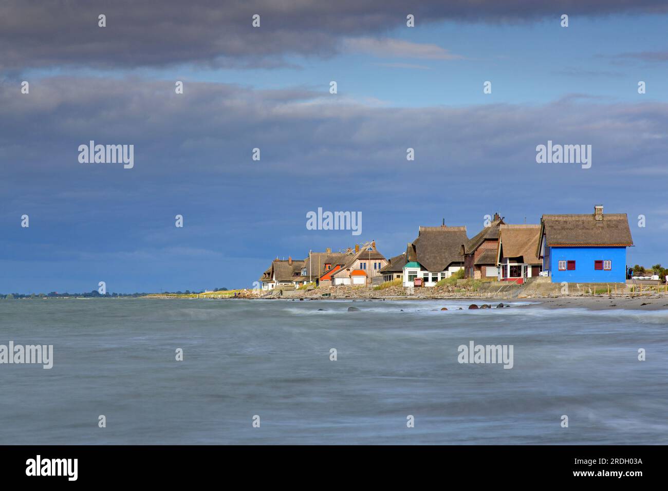 Strandhäuser an der Ostsee auf der Halbinsel Graswarder, Heiligenhafen, Schleswig-Holstein, Deutschland Stockfoto