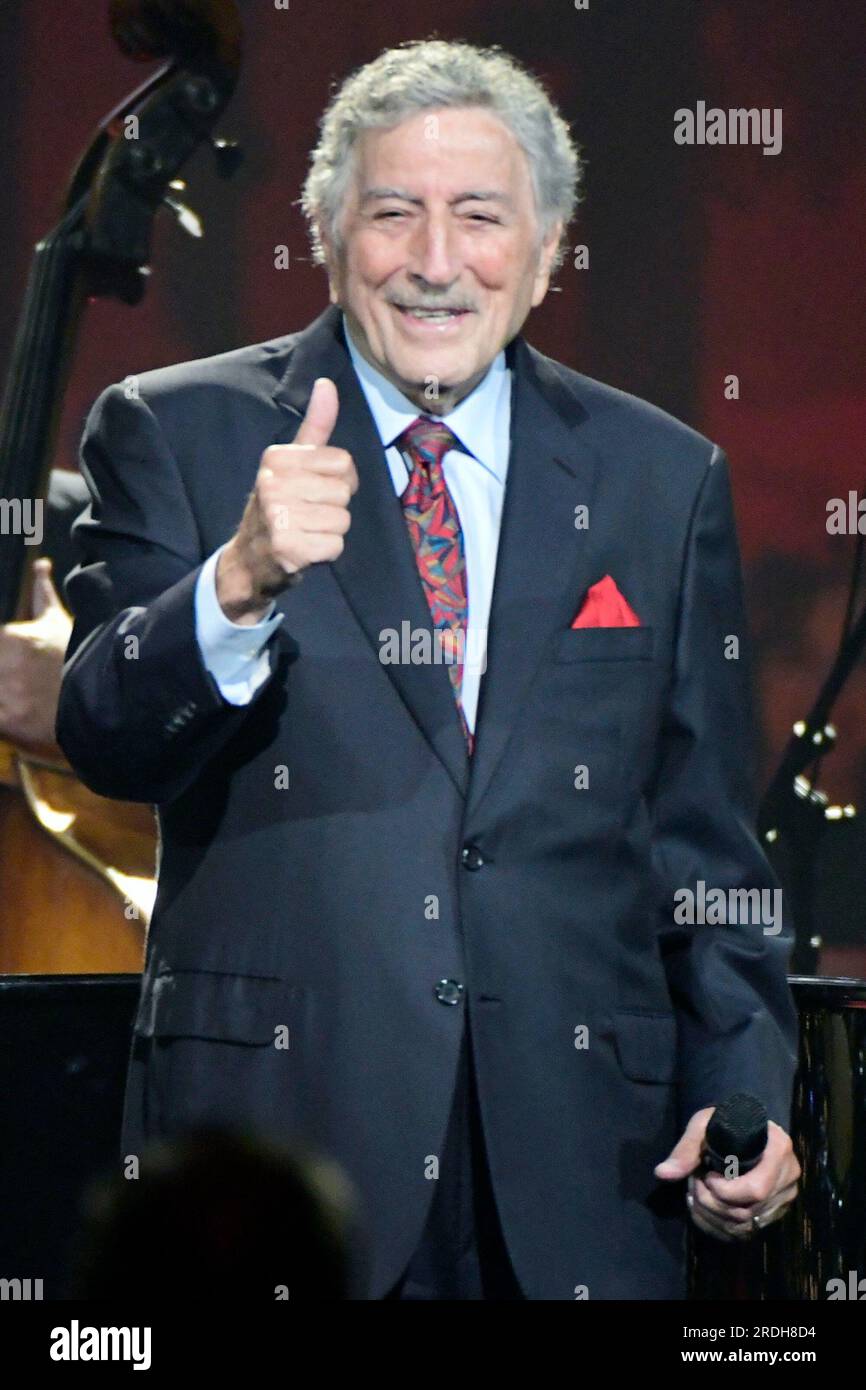 DATEIFOTO: 27. September 2018 - Nashville, TN Tony Bennett. CMA Country Christmas findet UniversityÃs Belmont Curb Event Center statt (Bild: © Dara-Michelle Farr/AdMedia via ZUMA Press Wire) NUR REDAKTIONELLE VERWENDUNG! Nicht für den kommerziellen GEBRAUCH! Stockfoto