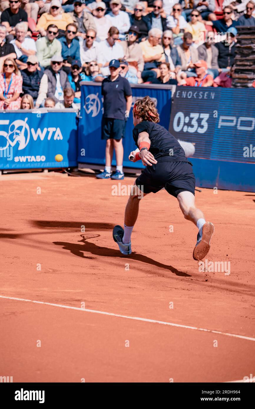 Båstad, Schweden. 2023 07 21. Andrey Rublev schlägt Alexander Zverev im Viertelfinale Daniel Bengtsson Stockfoto