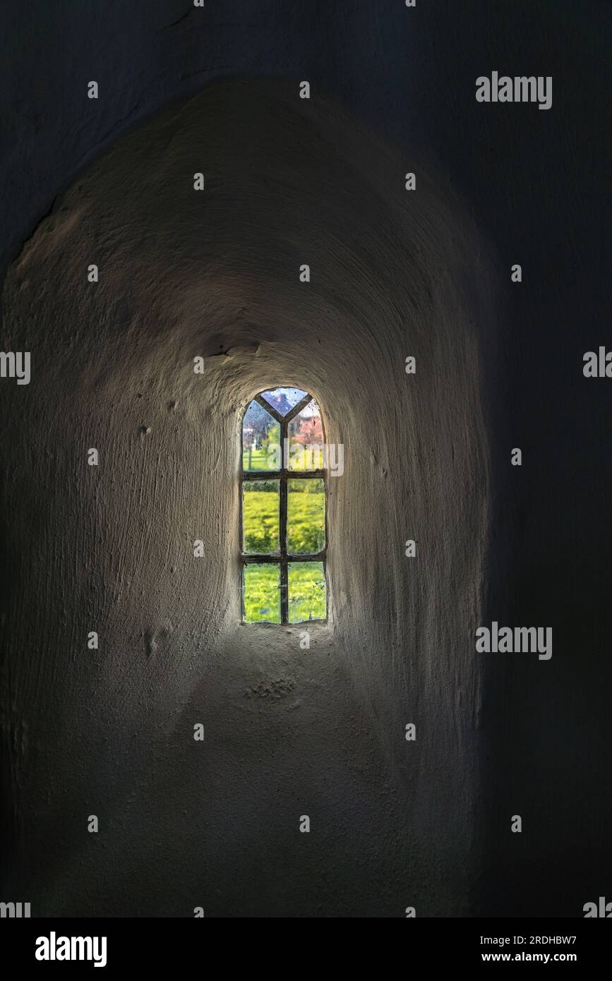 Blick vom Fenster in der Mauritiuskerk in Marsum. Stockfoto