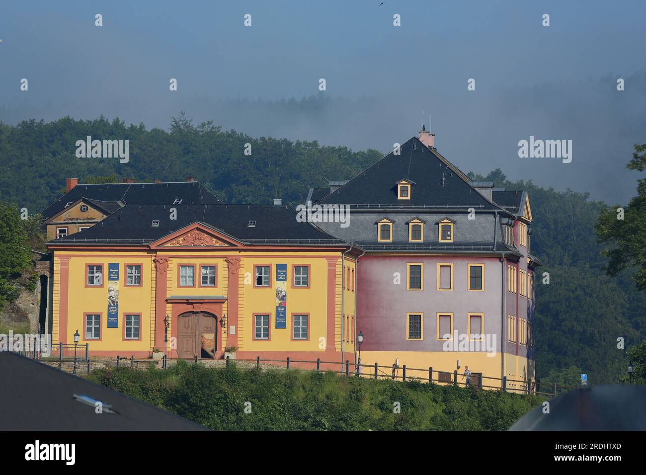 Das Torhaus der Oberen Burg wurde 13. Cent erbaut und ist ein Wahrzeichen, Greiz, Vogtland, Thüringen, Deutschland Stockfoto