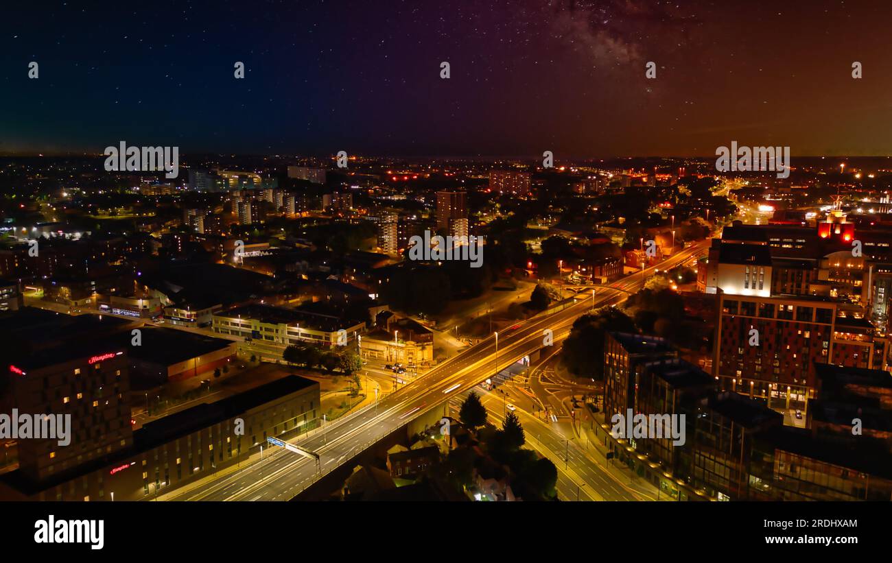 Wunderschöne Aufnahmen, die in Leeds während der Nacht gemacht wurden Stockfoto