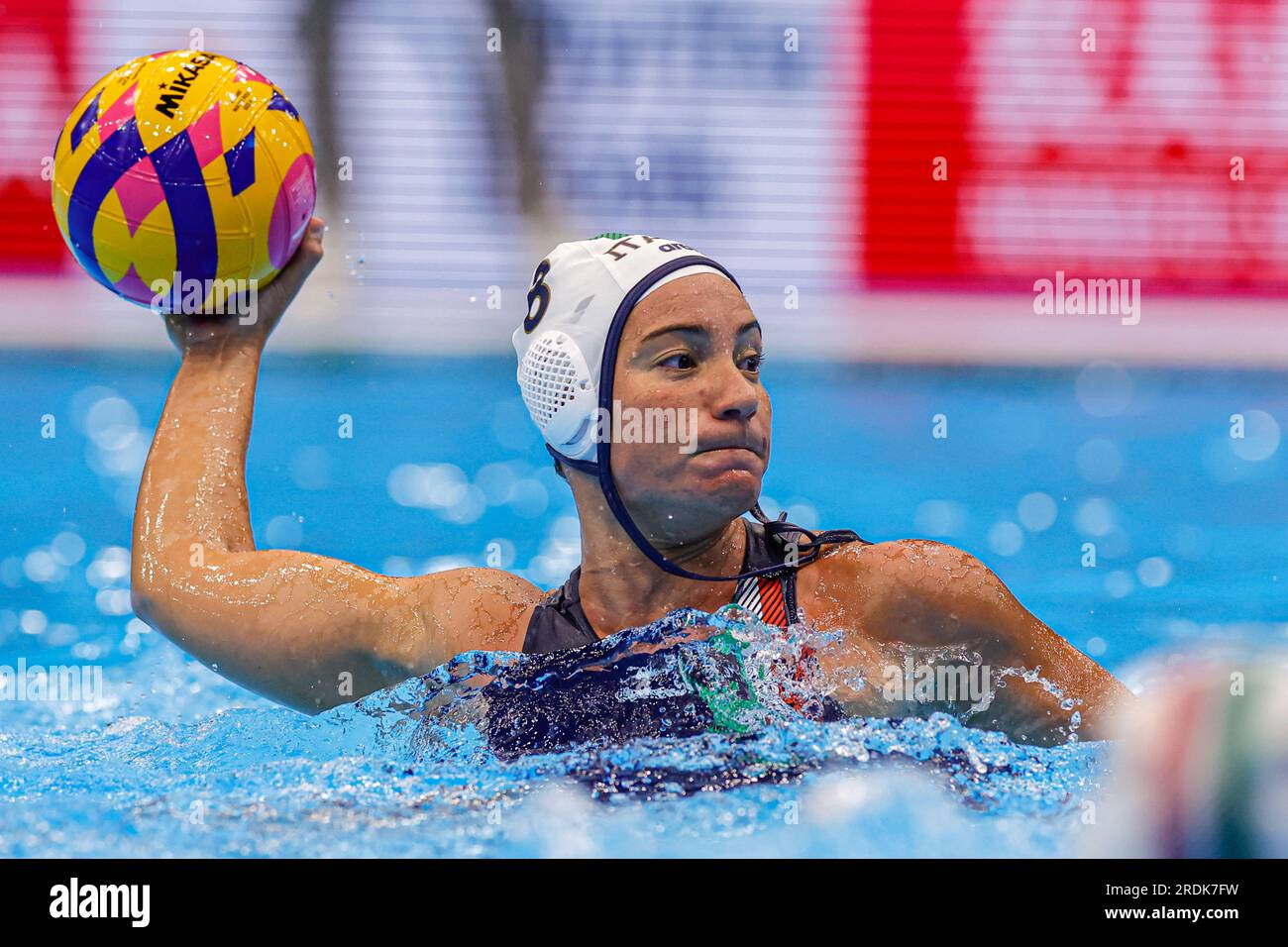 Fukuoka, Japan. 22. Juli 2023. FUKUOKA, JAPAN - 22. JULI: Roberta Bianconi aus Italien während der Wasserweltmeisterschaft 2023 Frauen-Waterpolo-Crossover-Spiel zwischen Italien und Neuseeland am 22. Juli 2023 in Fukuoka, Japan (Foto: Albert Ten Hove/Orange Pictures) Guthaben: Orange Pics BV/Alamy Live News Stockfoto