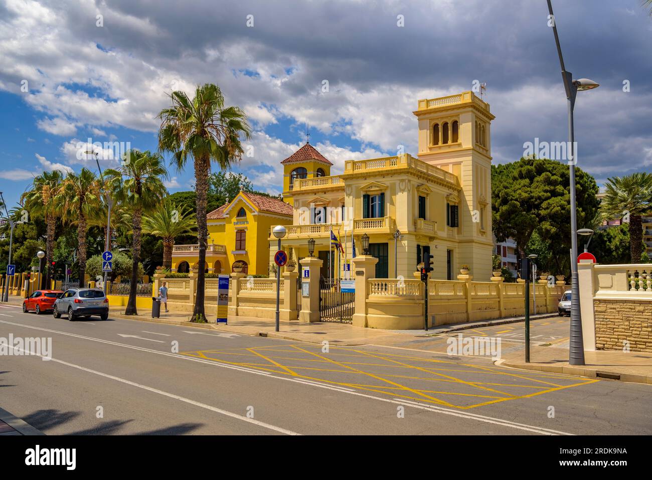 Modernistische und noucentista Häuser am Meer der Costa Daurada in Salou (Tarragona, Katalonien, Spanien) ESP: Casas modernistas y novecentistas Stockfoto