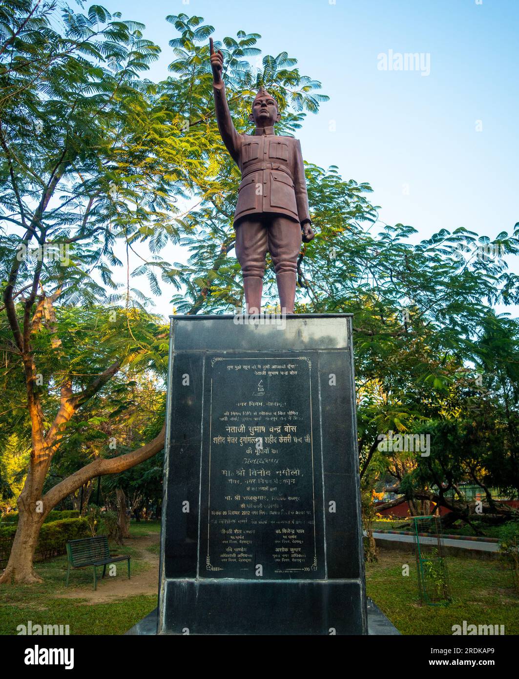 Juni 28. 2023, Uttarakhand, Indien. Freiheitskämpfer Martyr Kesari Chand Statue im Gandhi Park, Dehradun City. Stockfoto