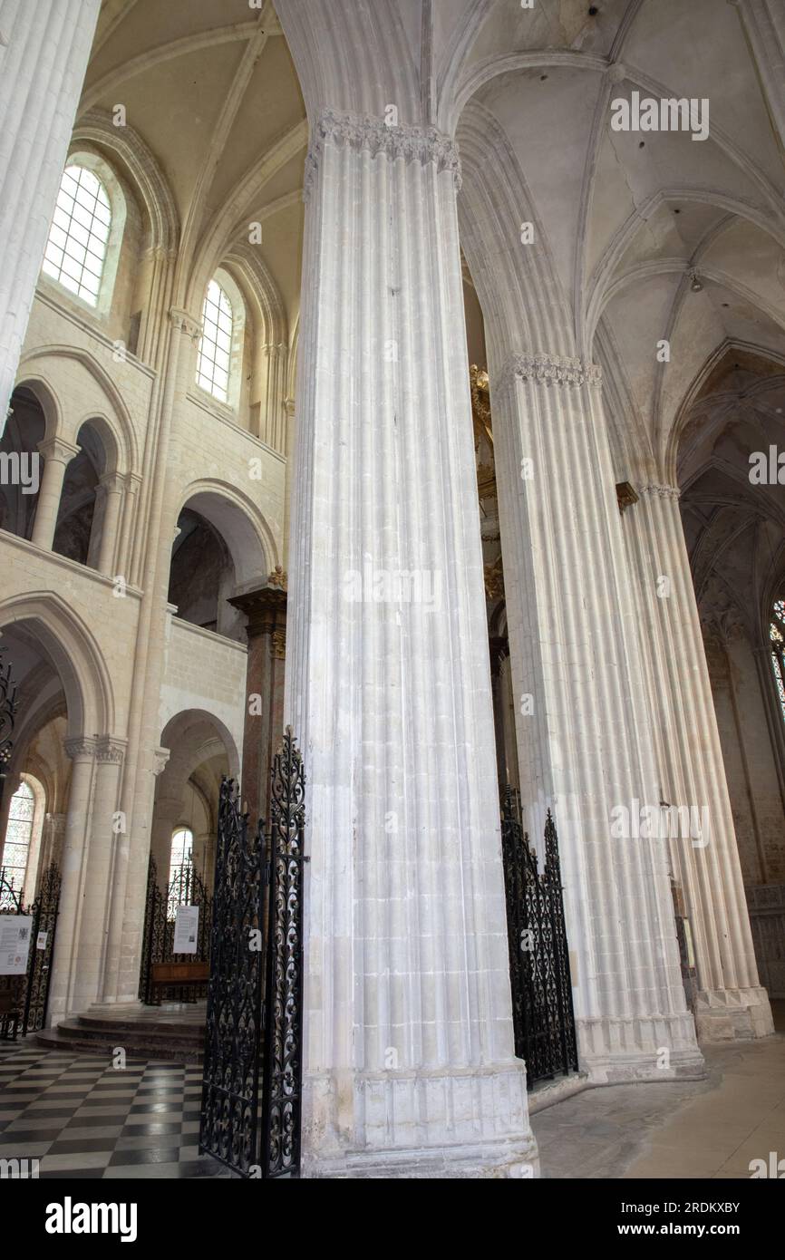 Fécamp, Abtei der Heiligen Dreifaltigkeit, Säulen Stockfoto