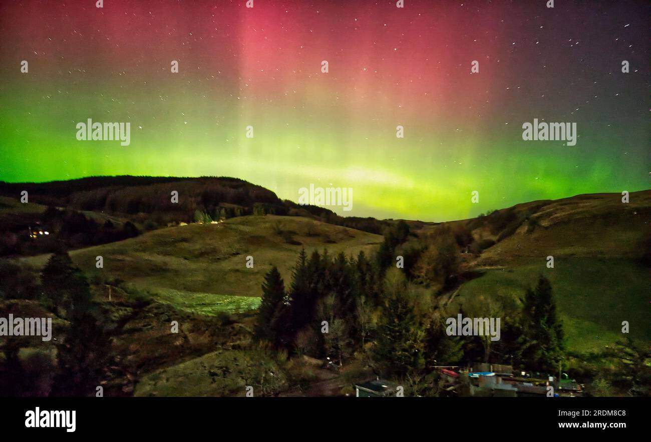 Ein spektakuläres aurora Borealis über Lerags, gleich außerhalb von Oban, Argyll, Schottland. Stockfoto