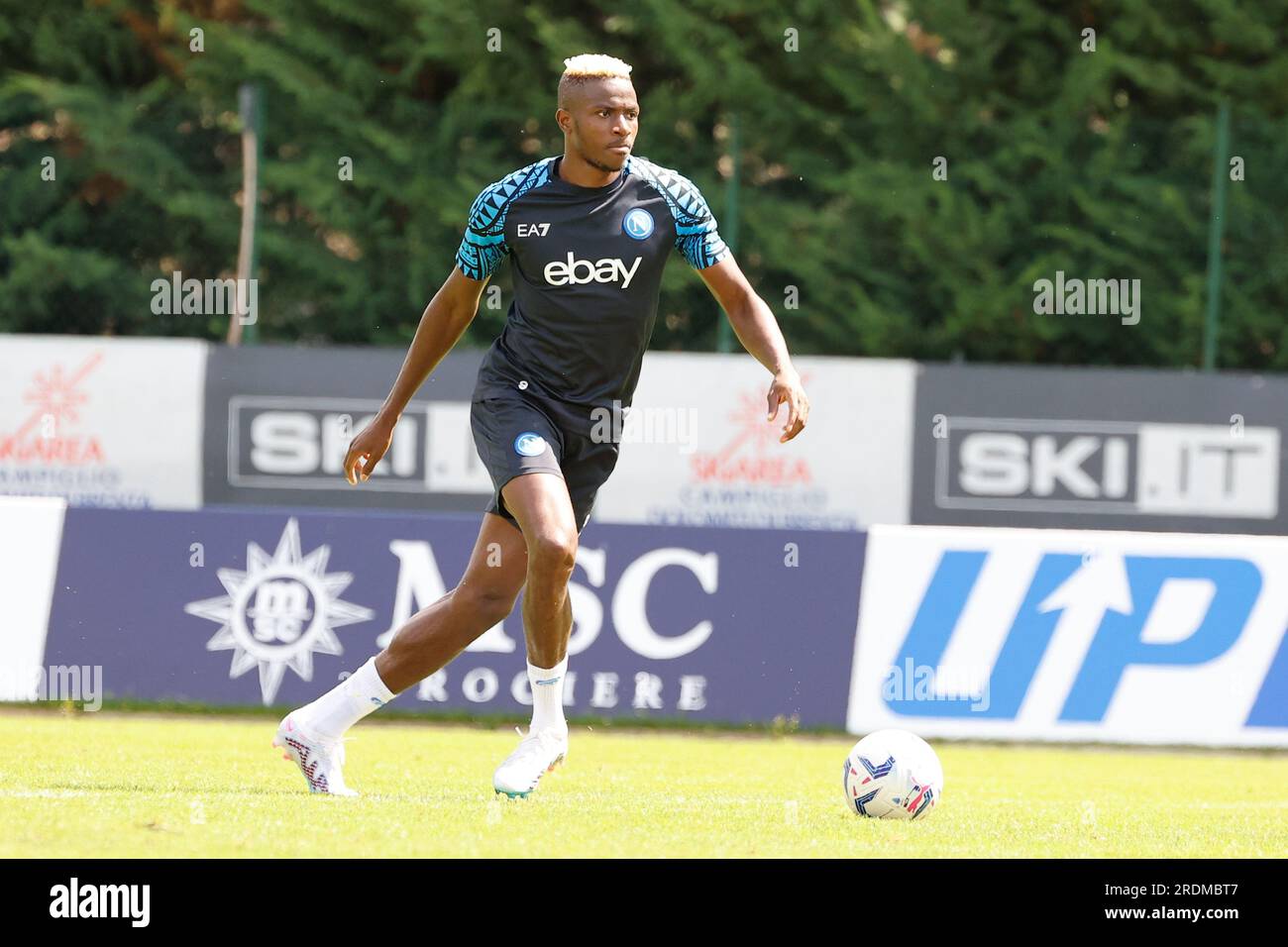 Dimaro, Neapel, Italien. 22. Juli 2023. Victor Osimhen von Neapel, während eines Fußballspiels vor der Saison gegen Anaune, Dimaro Italien (Kreditbild: © Ciro De Luca/ZUMA Press Wire), NUR REDAKTIONELLE VERWENDUNG! Nicht für den kommerziellen GEBRAUCH! Stockfoto