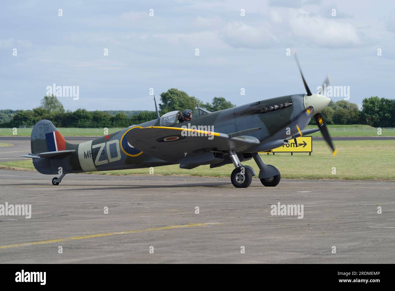 Vickers Supermarine Spitfire IX, MH434, G-ASJV, Flying Legends 2023, Church Fenton, England, Stockfoto