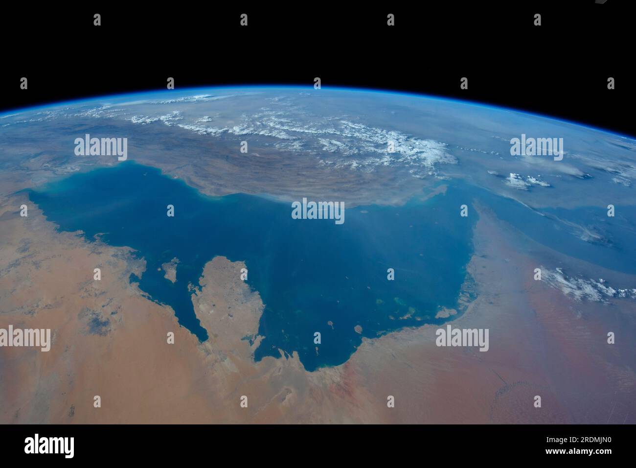 Der Persische Golf aus dem All betrachtet. Elemente dieses Bildes stammen von der NASA Stockfoto
