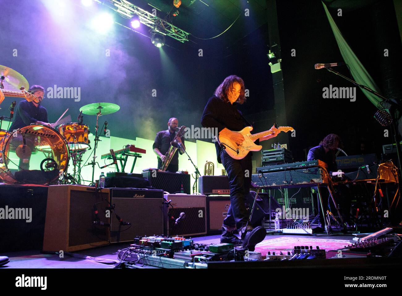 The war on Drugs tritt in der O2 Academy, Newcastle, 27. Februar 2015 auf Stockfoto