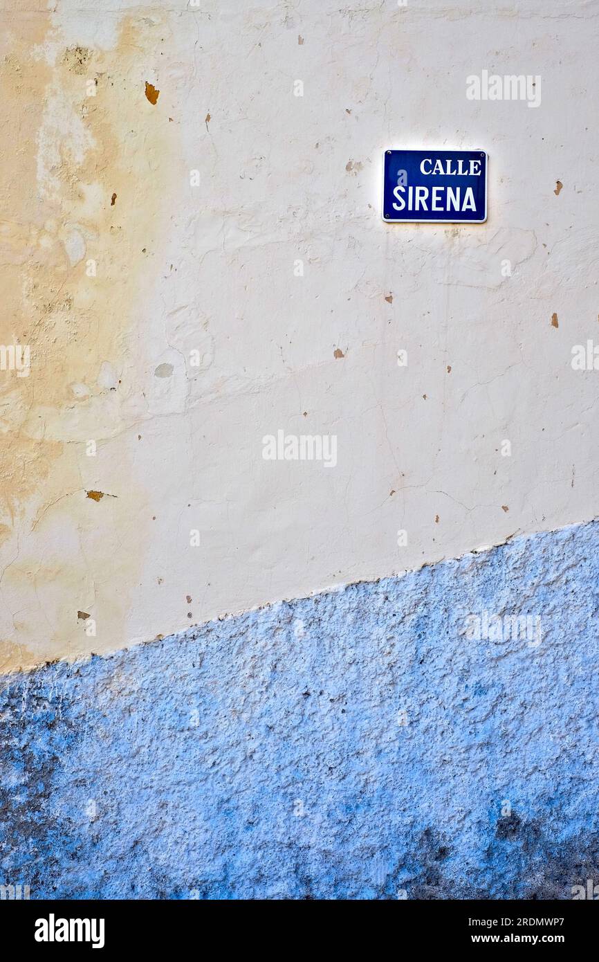 Calle Sirena (Englisch: Sirene Street), romantischer Ort in einem spanischsprachigen Land. Stockfoto