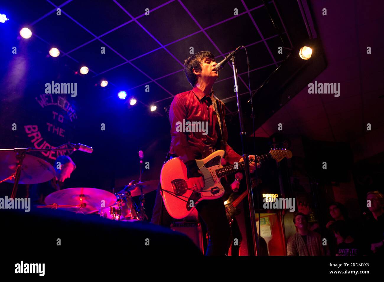 Johnny Marr (ex The Smiths) tritt am 24. März 2014 mit gebrochener Hand im Brudenell Social Club in Leeds auf Stockfoto Johnny Marr (ex The Smiths) tritt am 24. März 2014 mit gebrochener Hand im Brudenell Social Club in Leeds auf Stockfoto