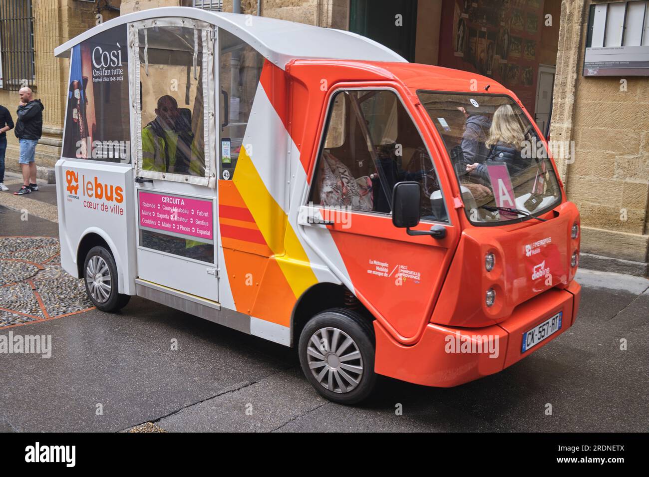 Elektrobus in Aix en Provence Frankreich Stockfoto