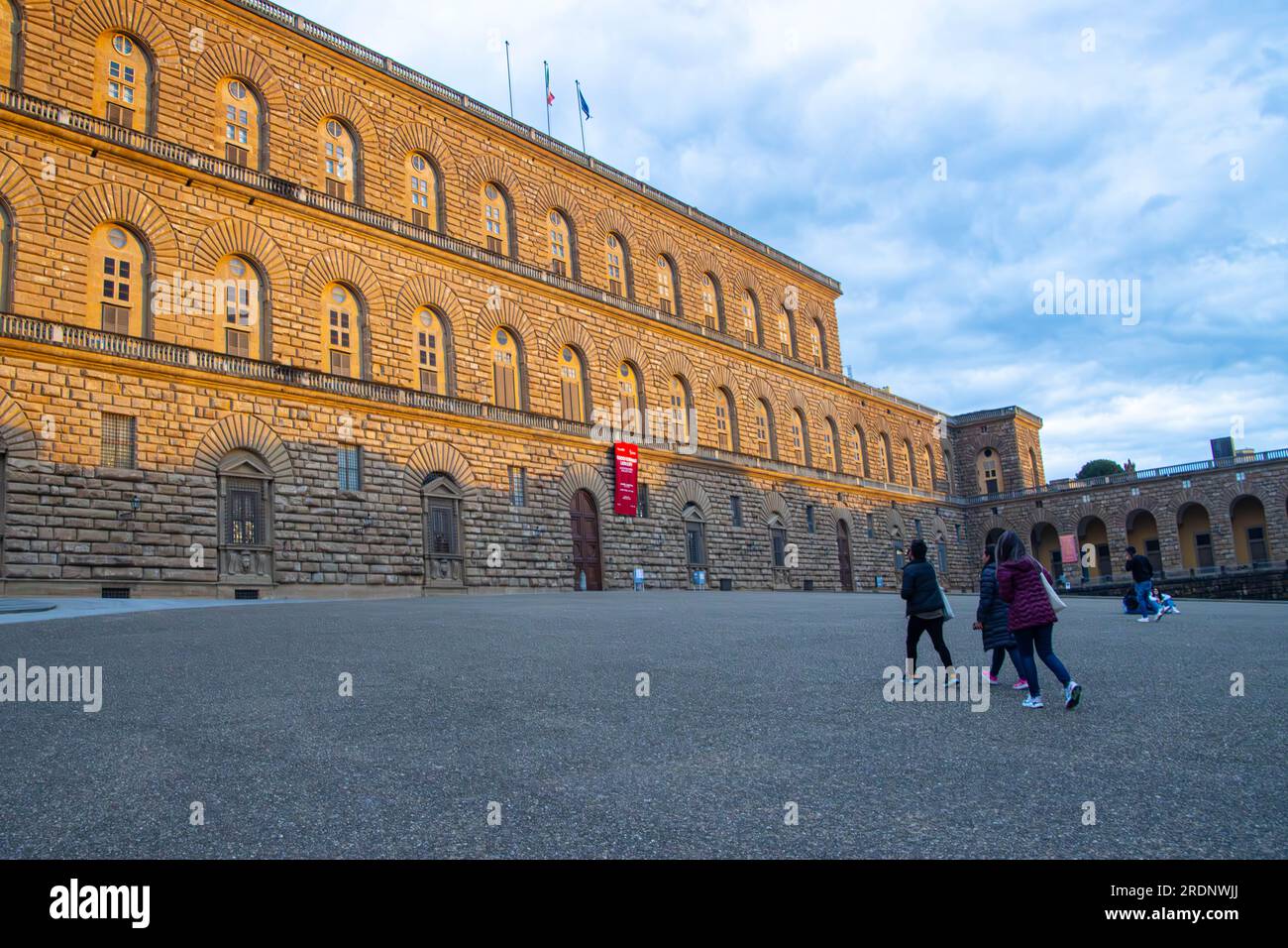 Pitti Palace Museum unter blauem Himmel Stockfoto