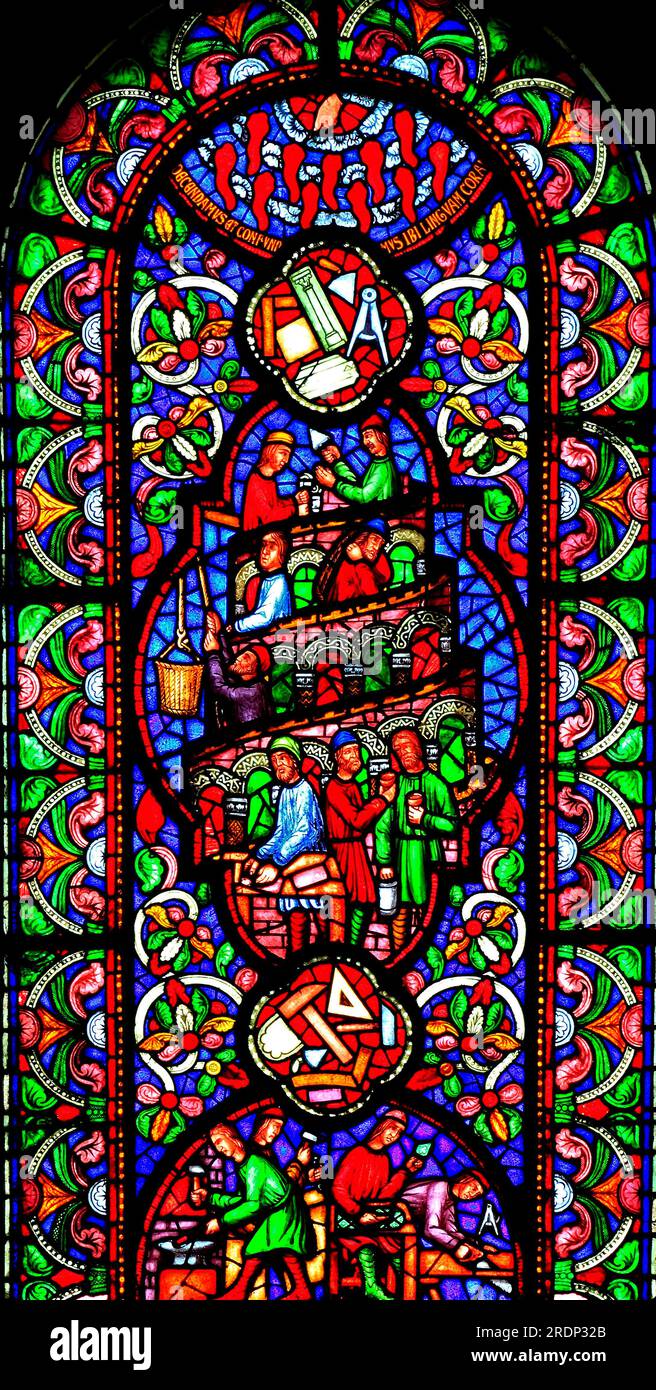 Buntglasfenster, den Turm von Babel von verschiedenen Handwerkern, Ely Cathedral, von Howes, Cambridgeshire, England, UK Stockfoto