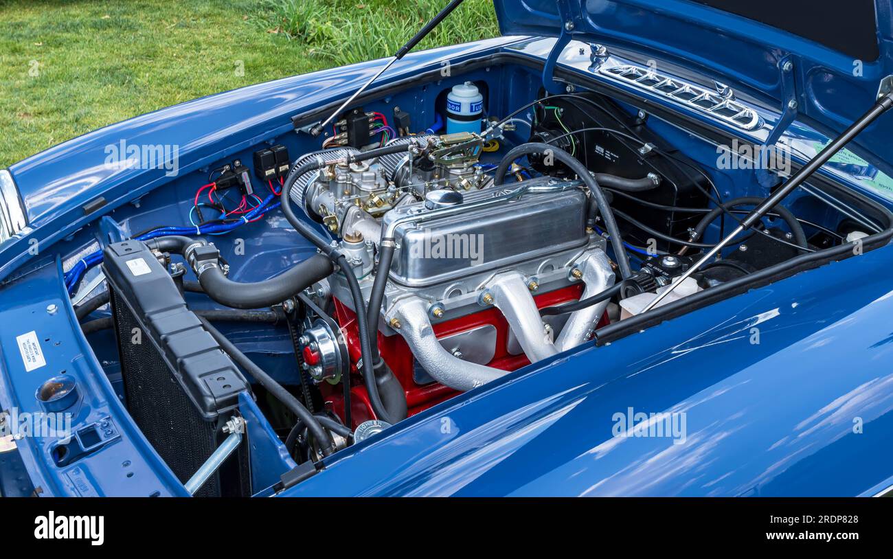 Ein 1974-MG-MGB-Motor wird auf einer Automesse in Pittsburgh, Pennsylvania, USA, ausgestellt Stockfoto