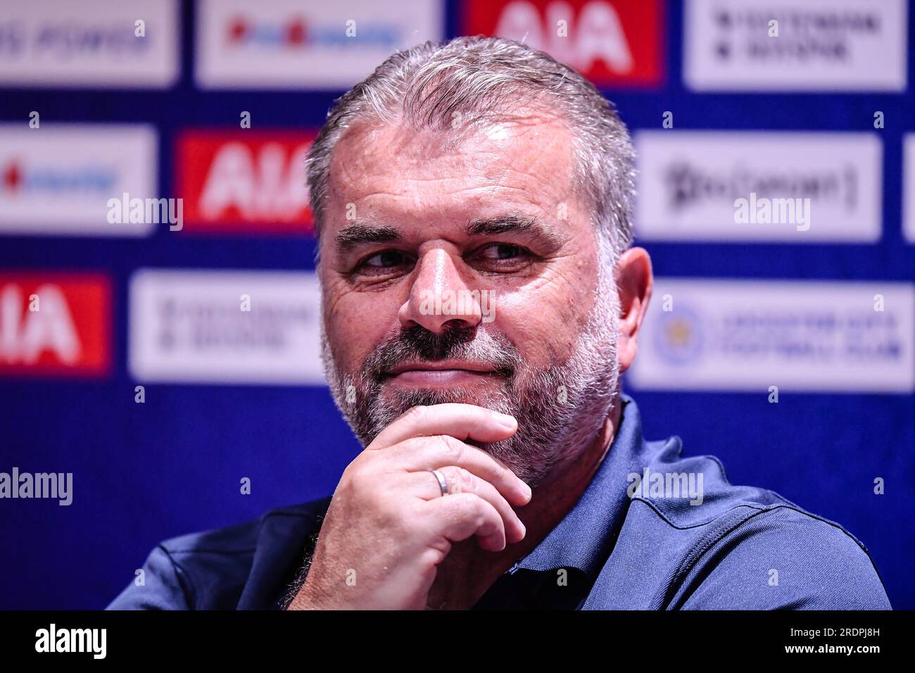 Bangkok, Thailand. 22. Juli 2023. Ange Postecoglou, Manager von Tottenham Hotspur, gesehen während der Pressekonferenz vor dem Spiel zwischen Tottenham Hotspur und Leicester City, Vorsaison-freundliches Fußballspiel im Rajamangala Stadium. Kredit: SOPA Images Limited/Alamy Live News Stockfoto