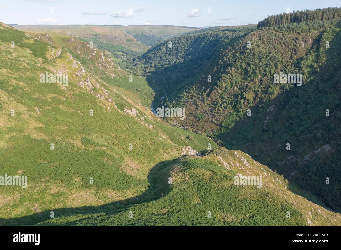 Das Pysgotwr Fawr-Tal in Mid-Wales aus der Vogelperspektive Stockfoto